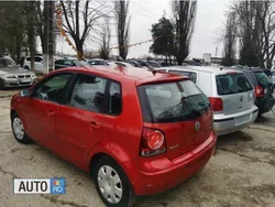 Rosu Utilizat 2006 VW Polo Berlinǎ | 2.499 EUR (Puțin scump)