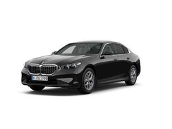 Negru sapphire metalizat Utilizat 2024 BMW 520 Comfort Edition Berlinǎ | 47.166 EUR