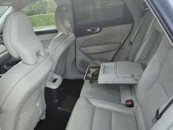 Utilizat 2020 Volvo XC60 SUV | 26.800 EUR (Preț bun)