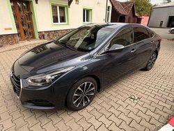 Culoarealbastru Utilizat 2018 Hyundai i40 Berlinǎ | 13.999 EUR (Puțin scump)