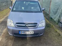 Gri Utilizat 2005 Opel Meriva Edition Monovolum | 2.200 EUR (Puțin scump)