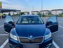 Culoarealbastru Utilizat 2018 Skoda Superb LAURIN & KLEMENT Break | 19.900 EUR (Preț bun)