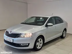 Gri deschis normal Utilizat 2017 Skoda Rapid Hatchback | 10.750 EUR (Scump)