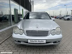 Gri Utilizat 2006 Mercedes C200 Avantgarde Berlinǎ | 2.400 EUR (Preț bun)