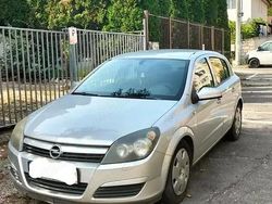Utilizat 2004 Opel Astra Hatchback | 1.600 EUR (Puțin scump)