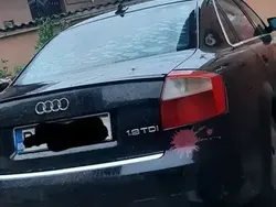 Utilizat 2003 Audi A4 Berlinǎ | 1.300 EUR