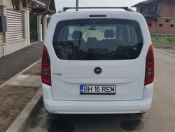 Alb Utilizat 2019 Opel Combo Monovolum | 10.800 EUR