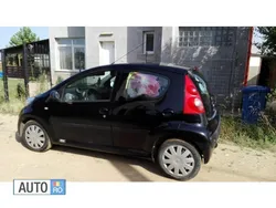 Utilizat 2006 Peugeot 107 Hatchback | 2.100 EUR