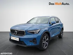 Albastru mediu normal Utilizat 2023 Volvo XC40 Core SUV | 40.350 EUR
