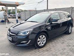 Culoarenegru Utilizat 2015 Opel Astra Exklusiv Break | 4.490 EUR (Preț bun)