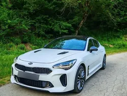 Alb Utilizat 2018 Kia Stinger GT-Line Hatchback | 22.900 EUR