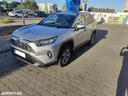 Culoareargint Utilizat 2024 Toyota RAV4 Hybrid SUV | 39.000 EUR (Preț bun)