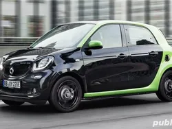 Negru Utilizat 2018 Smart ForFour Electric Drive Berlinǎ | 7.000 EUR