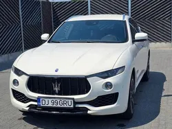 Alb Utilizat 2017 Maserati Levante SUV | 35.990 EUR (Scump)
