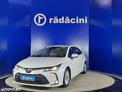 Alb Utilizat 2020 Toyota Corolla Berlinǎ | 17.950 EUR (Preț OK)