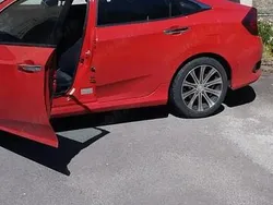 Rosu Utilizat 2018 Honda Civic Elegance Berlinǎ | 16.999 EUR (Preț bun)