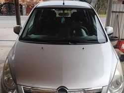 Gri Utilizat 2011 Opel Agila Hatchback | 1.111.220 EUR