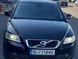 Culoarenegru Utilizat 2010 Volvo S40 Momentum Berlinǎ | 3.700 EUR (Preț OK)