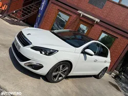 Alb Utilizat 2015 Peugeot 308 Hatchback | 8.999 EUR (Scump)