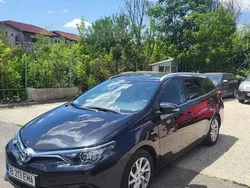 Toyota Auris Hybrid
