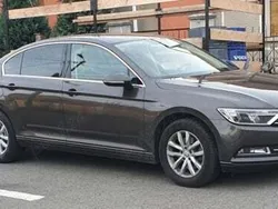 Utilizat 2016 VW Passat Comfortline Berlinǎ | 15.000 EUR (Puțin scump)
