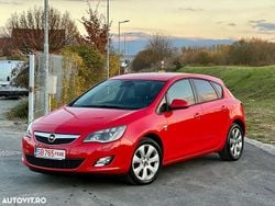 Culoarerosu Utilizat 2012 Opel Astra Sport Hatchback | 3.850 EUR (Preț bun)