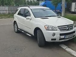 Utilizat 2007 Mercedes ML500 SUV | 5.500 EUR