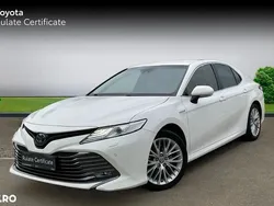 Alb Utilizat 2020 Toyota Camry Berlinǎ | 25.500 EUR