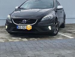 Culoarenegru Utilizat 2015 Volvo V40 Standard Break | 8.250 EUR (Preț OK)