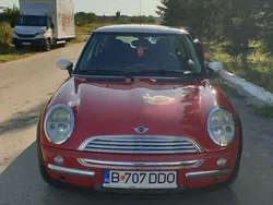 Rosu Utilizat 2003 Mini Cooper Hatchback | 2.800 EUR (Scump)