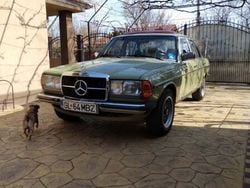 Utilizat 1974 Mercedes 240 Berlinǎ | 15.500 EUR