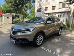 Culoaremaro Utilizat 2017 Renault Kadjar Zen SUV | 10.700 EUR (Super Preț)