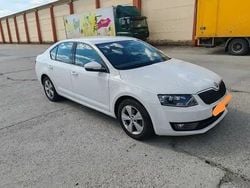 Alb Utilizat 2017 Skoda Octavia Style Berlinǎ | 8.400 EUR (Preț bun)