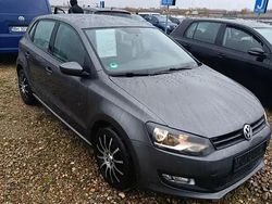 Gri Utilizat 2011 VW Polo Hatchback | 3.990 EUR