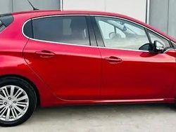 Utilizat 2017 Peugeot 208 Hatchback | 4.999 EUR (Preț bun)