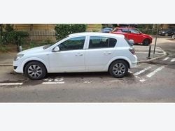 Culoarealb Utilizat 2010 Opel Astra Berlinǎ | 2.400 EUR (Preț bun)