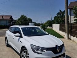 Culoarealb Utilizat 2017 Renault Mégane IV Life Hatchback | 5.700 EUR (Preț OK)