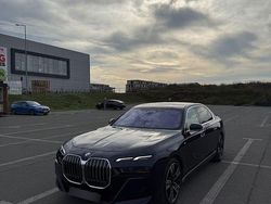 Culoarealbastru Utilizat 2024 BMW 740 Berlinǎ | 94.000 EUR