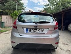 Argintiu Utilizat 2010 Ford Fiesta Hatchback | 2.800 EUR (Preț bun)