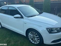 Culoarealb Utilizat 2013 VW Jetta Hybrid Berlinǎ | 6.950 EUR