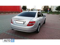 Utilizat 2010 Mercedes C250 Berlinǎ | 9.090 EUR