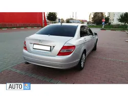 Utilizat 2010 Mercedes C250 Berlinǎ | 9.090 EUR