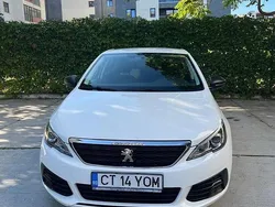Culoarealb Utilizat 2020 Peugeot 308 Allure Hatchback | 8.000 EUR (Preț bun)
