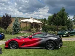 Rosu Utilizat 2023 Ferrari 812 Coupe | 1.939.000 EUR