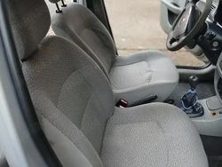 Utilizat 2006 Renault Clio Symbol Berlinǎ | 1.550 EUR