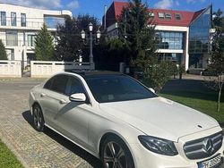 Culoarealb Utilizat 2017 Mercedes E220 AMG line Berlinǎ | 28.000 EUR (Scump)