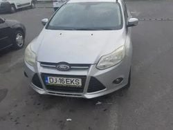 Utilizat 2013 Ford Focus Berlinǎ | 3.300 EUR (Preț bun)