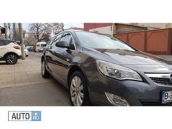 Gri metalizat Utilizat 2011 Opel Astra Break | 6.500 EUR (Scump)