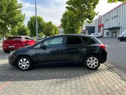 Negru Utilizat 2012 Opel Astra Hatchback | 3.600 EUR (Super Preț)