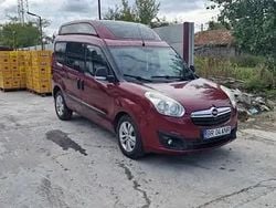 Rosu Utilizat 2013 Opel Combo Monovolum | 3.800 EUR (Preț bun)